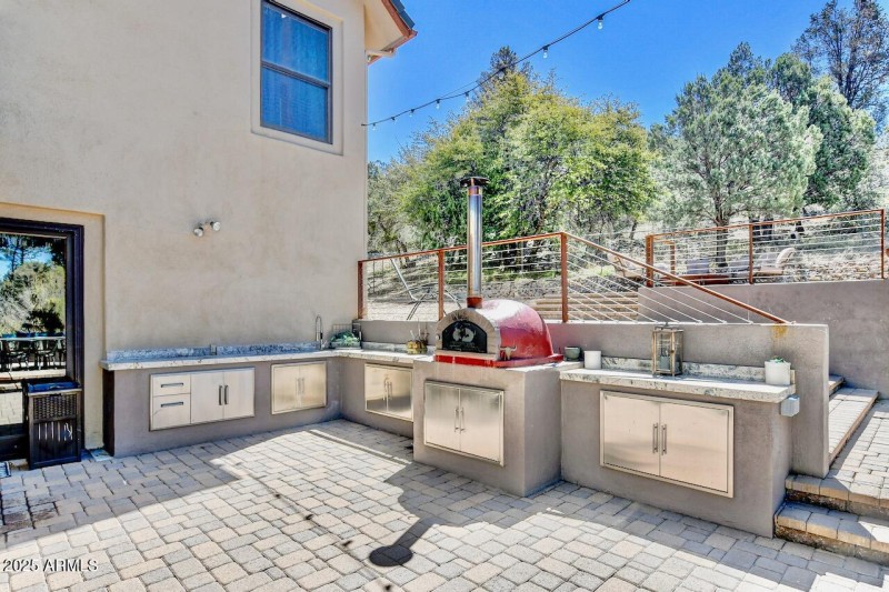 05 Back Patio 3