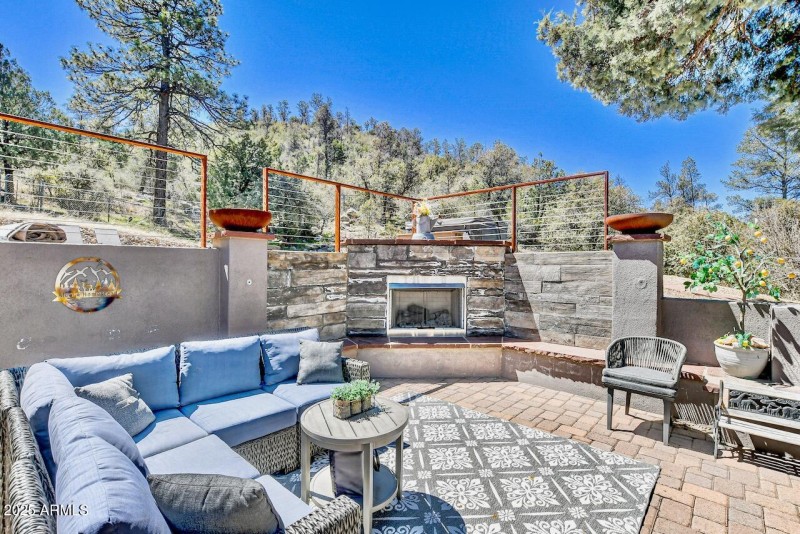13 Back Patio 11