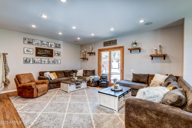 16 Living Room 2