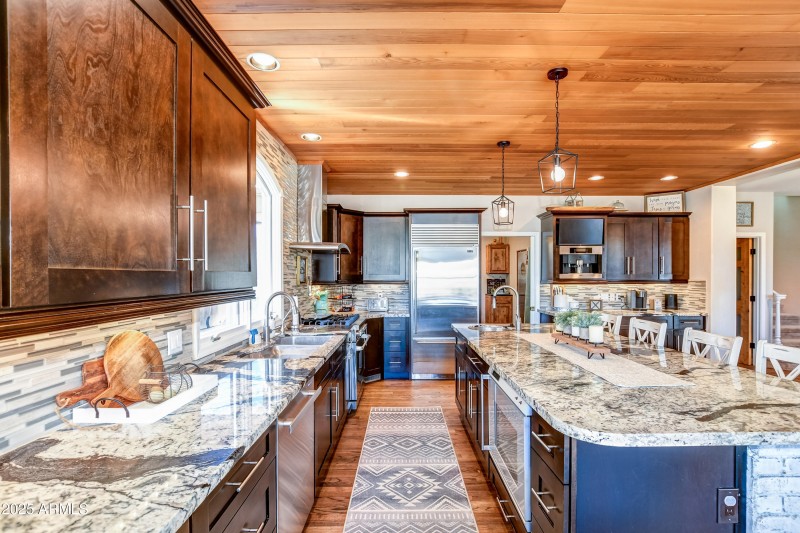 21 Kitchen 4
