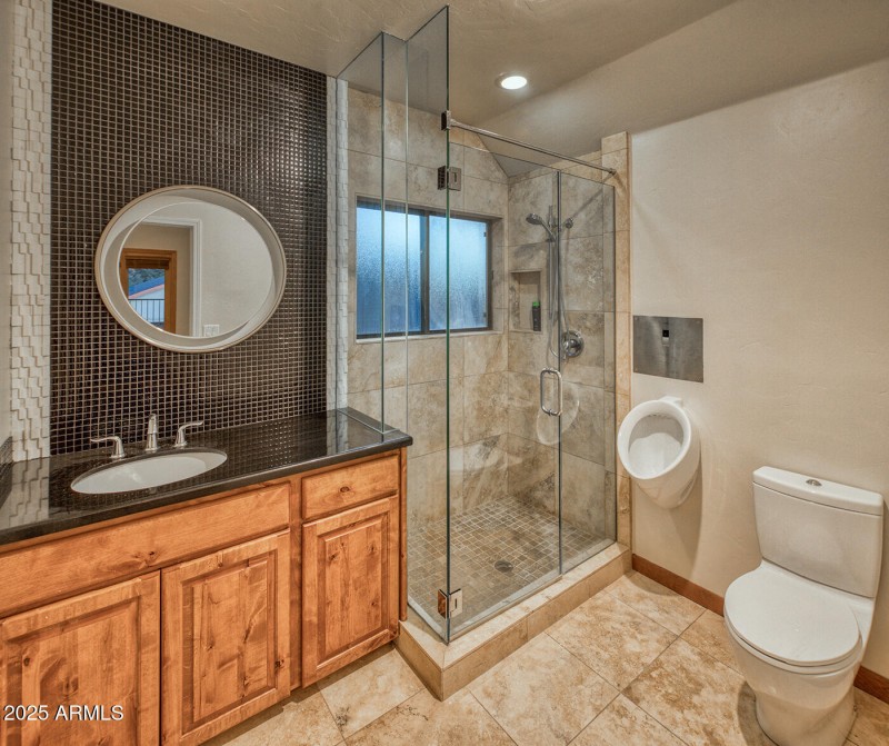 50 Upper Casita 3_4 Bathroom