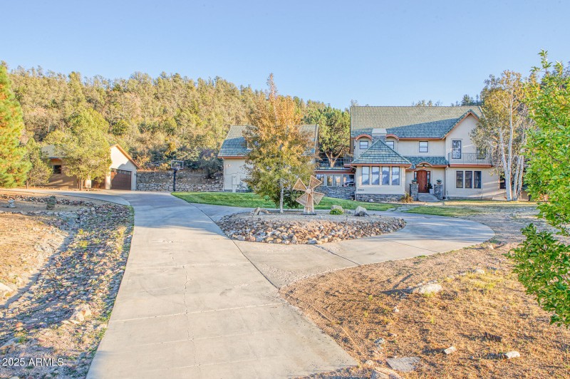 51 Driveway