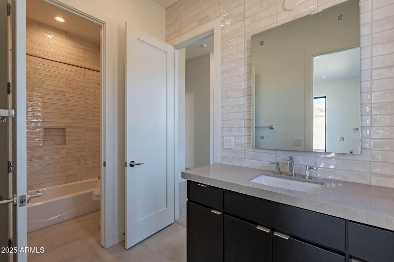 Flex Room bathroom access