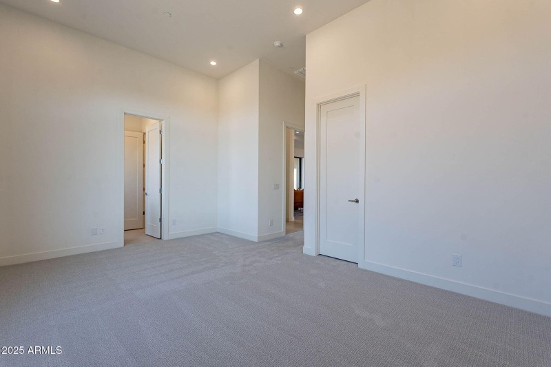 Large En-Suite Bedroom