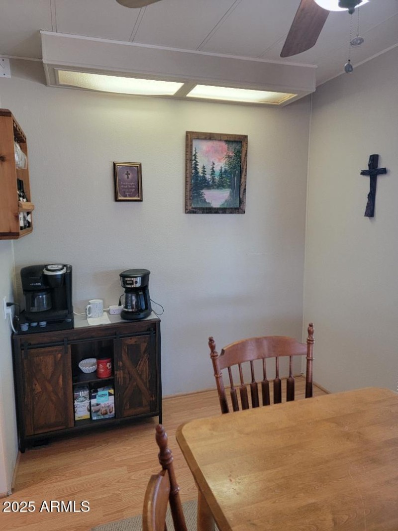 3604 dining area
