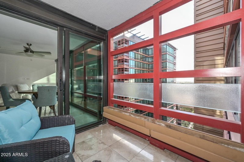Balcony2