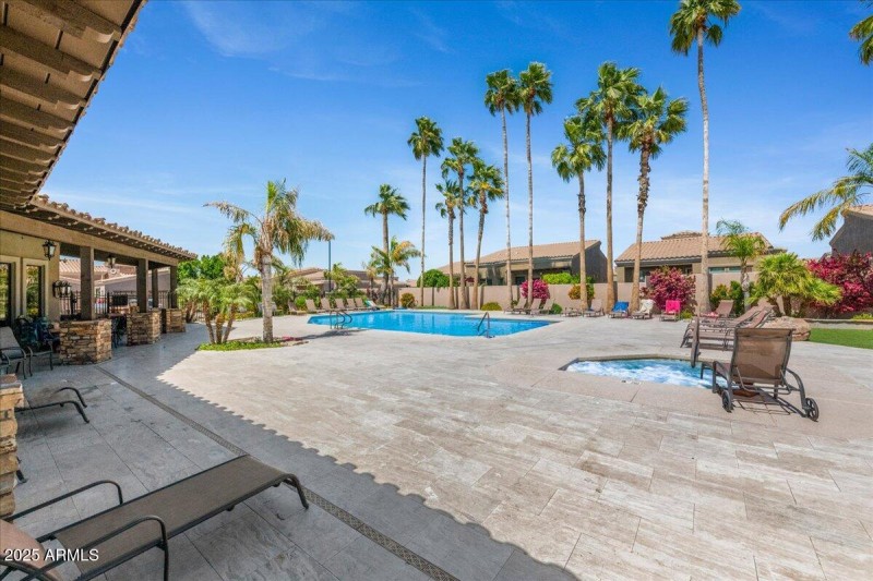 Community Pool & Spa