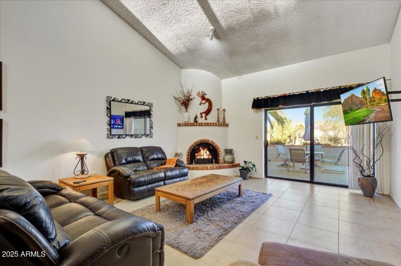 03-Living Room