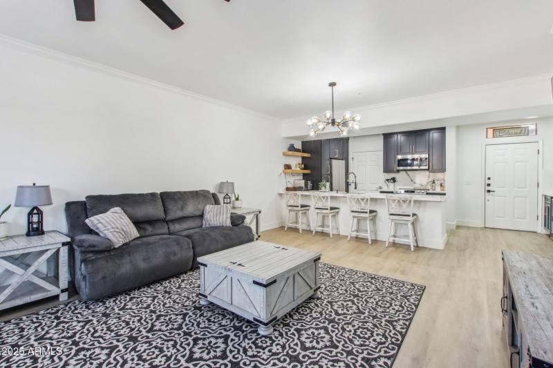 7-web-or-mls-N 76th St 2263-007