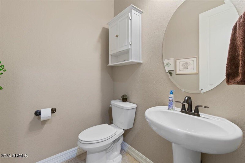 26 Powder room