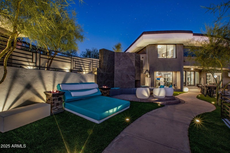 69-web-or-mls-HUB05853