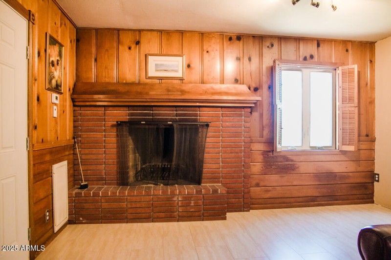 FamilyRoom-4