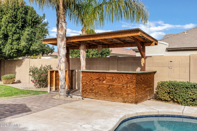 22174 E Creekside Dr-43