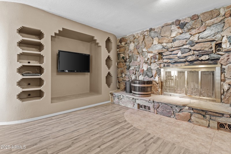 Santa fe entertainment center