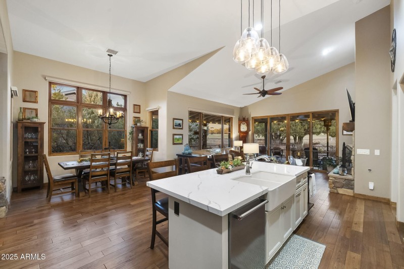 14-Kitchen_4