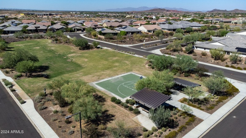 Community Park & Half Court