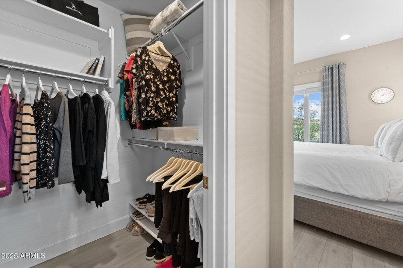 casita walk in closet
