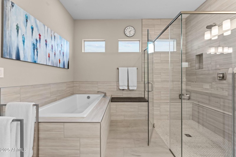 Soaker tub