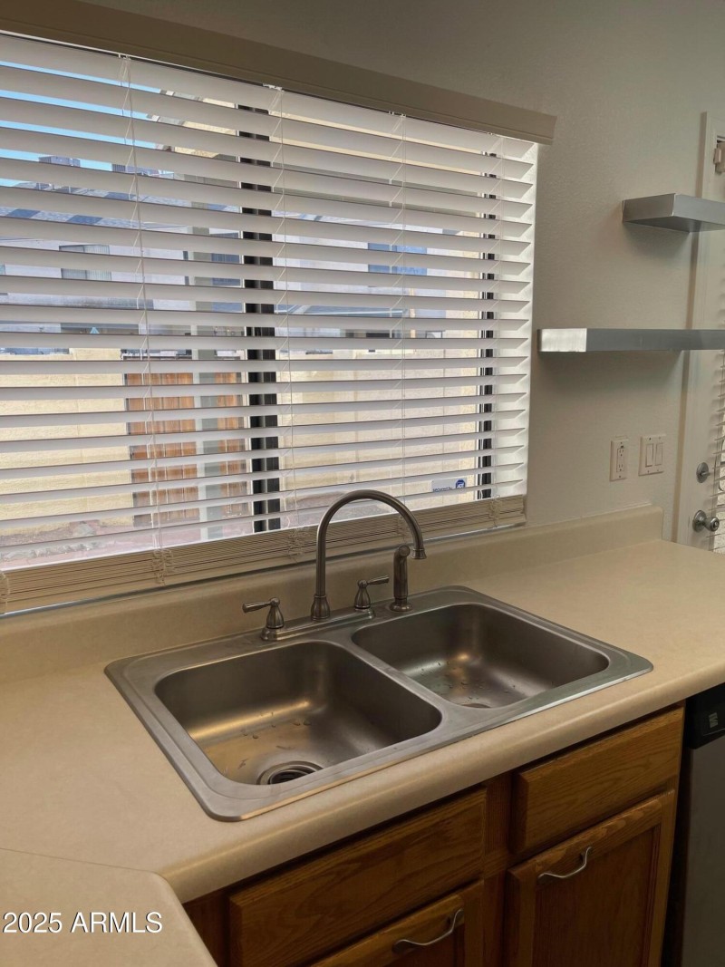 7801 Kitchen 2