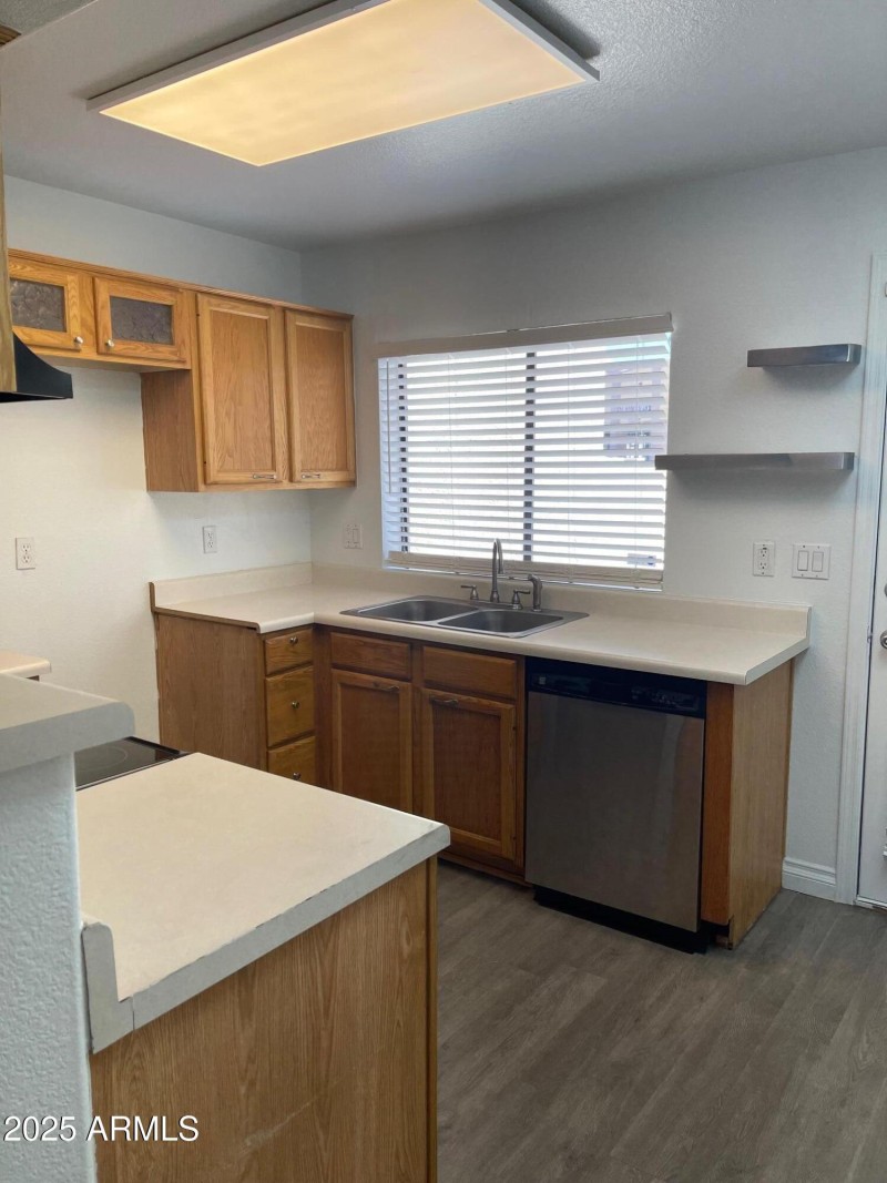 7801 Kitchen 4