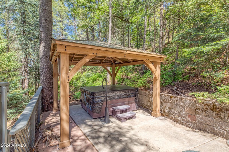 Gazebo:Hot Tub