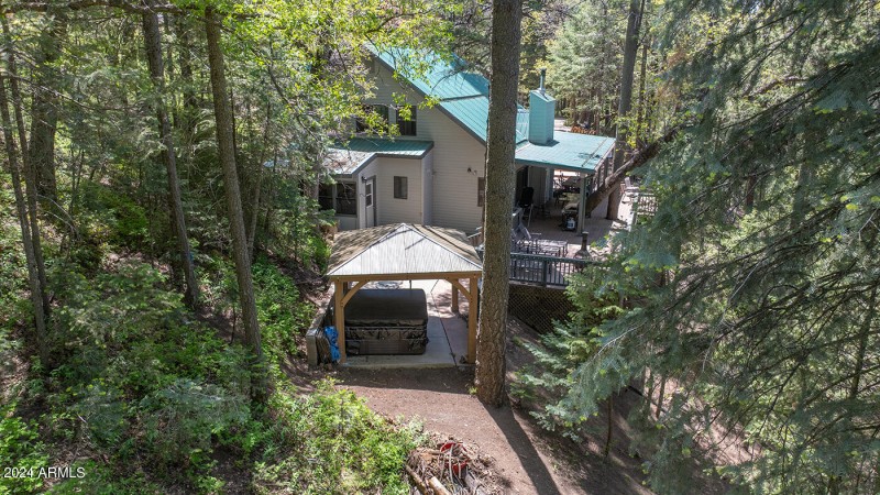 Drone Gazebo:Hot Tub