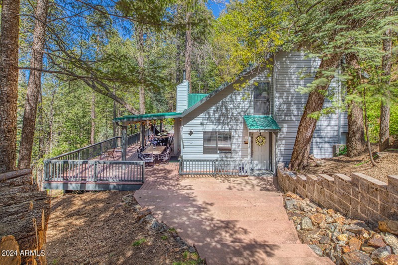 Entry Feature W:Deck