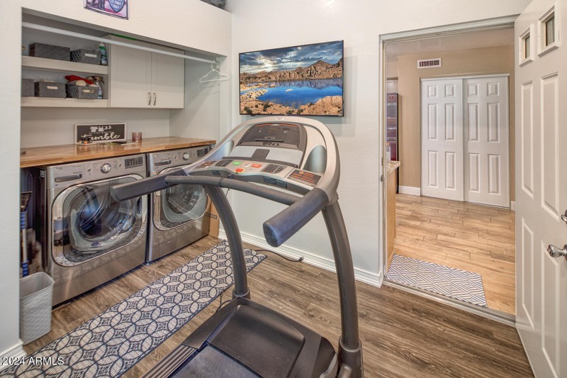 15 Laundry Room 2