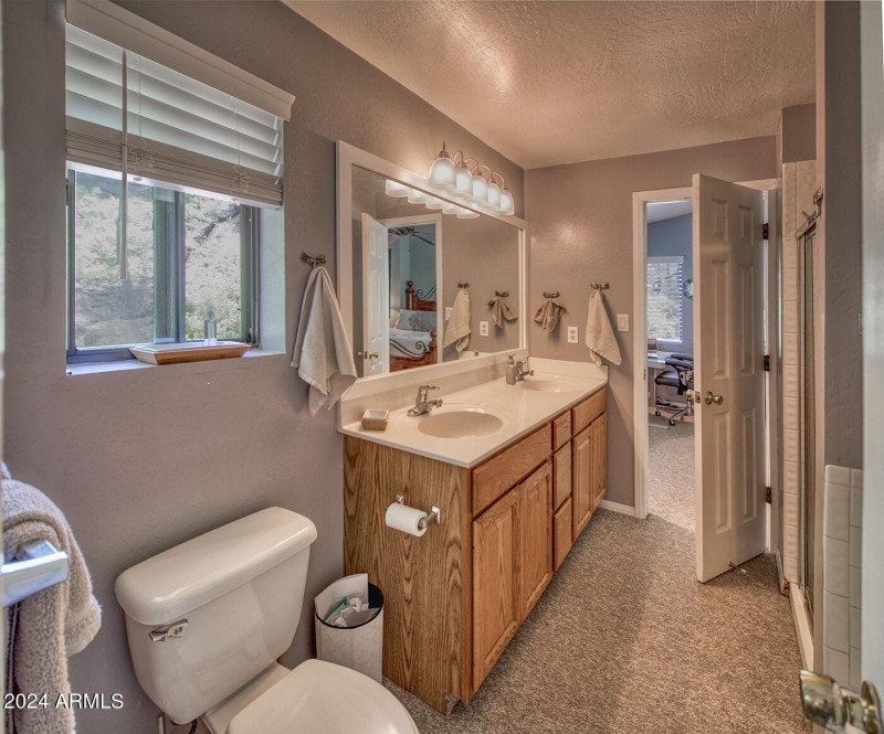 25 Bathroom 2