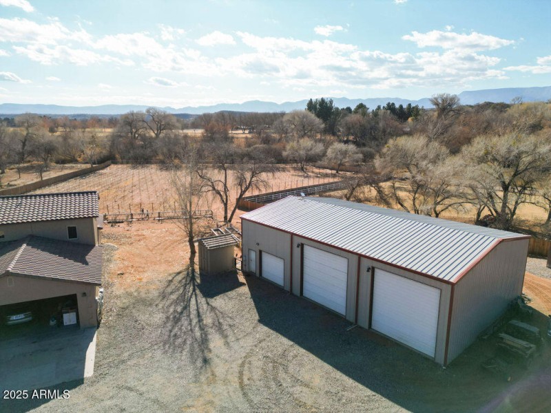 60' x 40' Garage