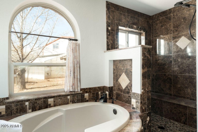 Marble shower & soaking tub