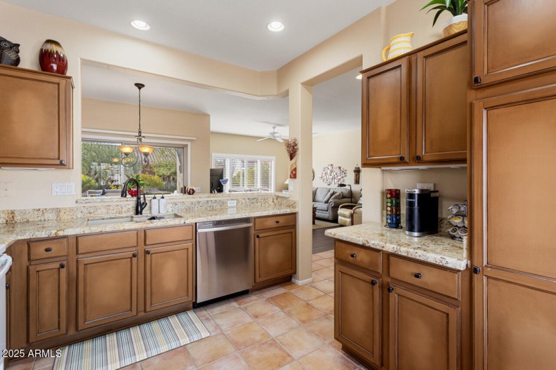 14-Kitchen