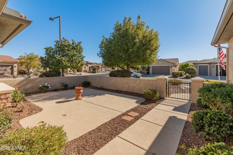 26458 W Yukon Dr-32