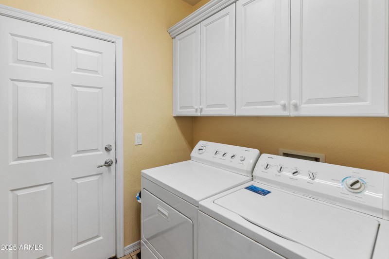 26458 W Yukon Dr-11