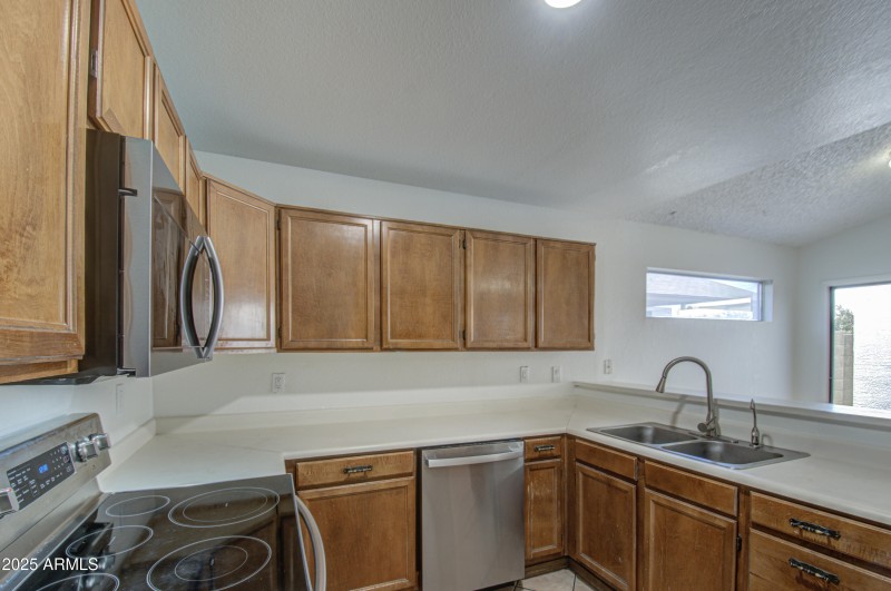 Kitchen 8