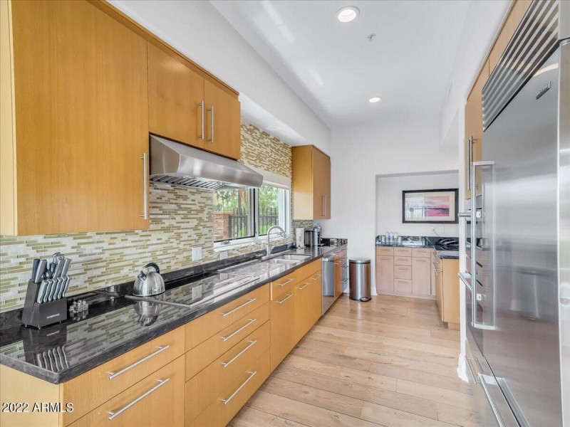 16-6000 East Camelback Road Unit7707-16