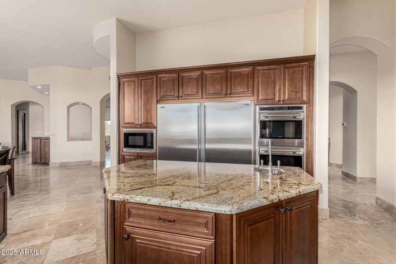 Light and Bright Kitchen
