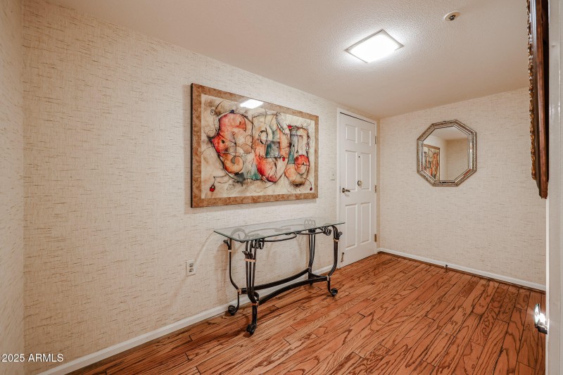 Spacious entryway