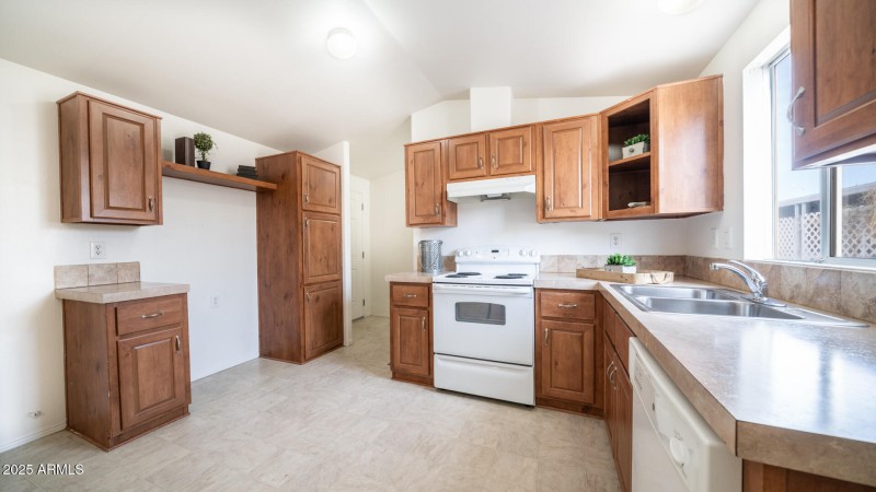 1650 S Arizona Ave Lot 79-7