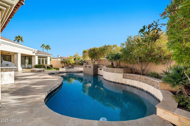 10410 N 74th Pl-50