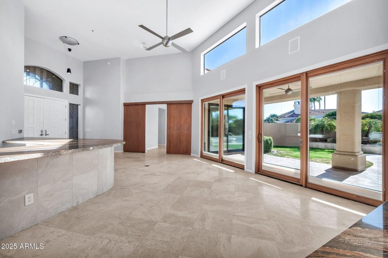 10410 N 74th Pl-15