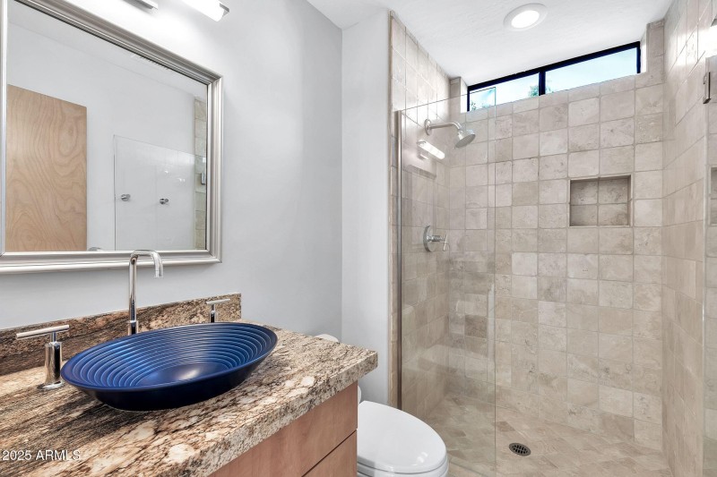 10410 N 74th Pl-36