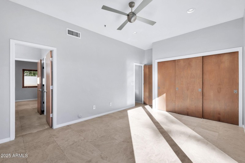 10410 N 74th Pl-43