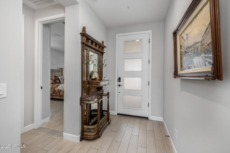 29) FOYER
