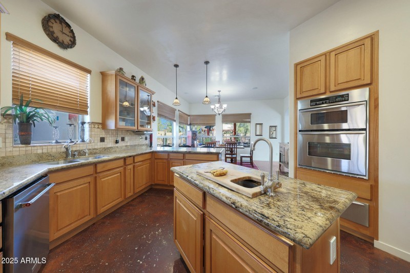 KITCHEN ISLAND