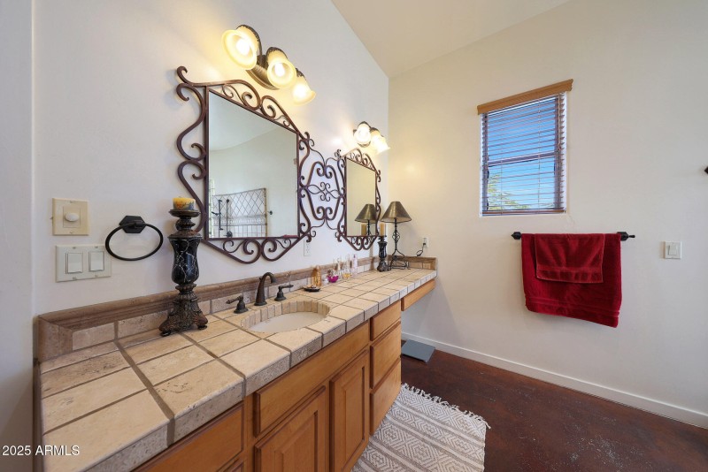 DUAL SINKS