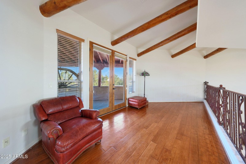 UPSTAIRS LOFT & SITTING ROOM