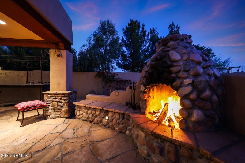 CUSTOM WOOD BURNING FIREPLACE