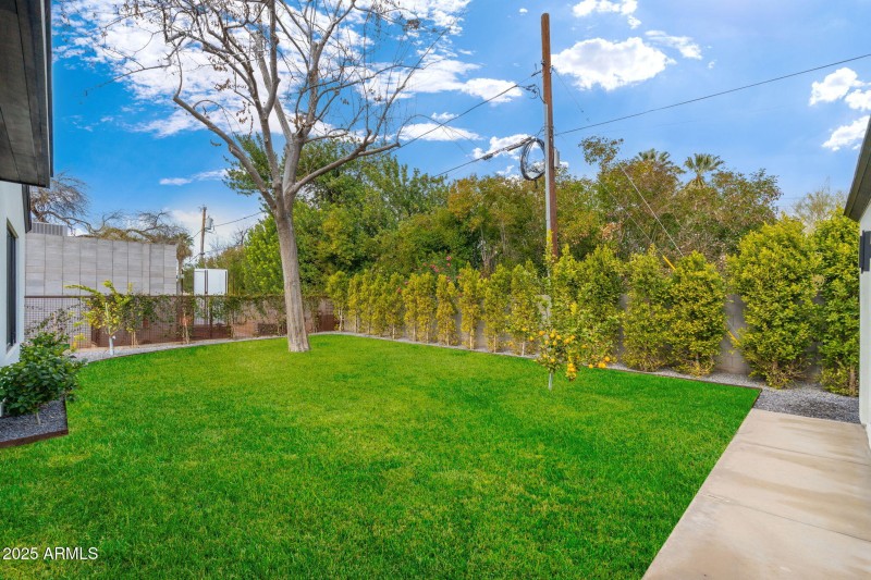 412 W Vermont Ave - 40 (2)