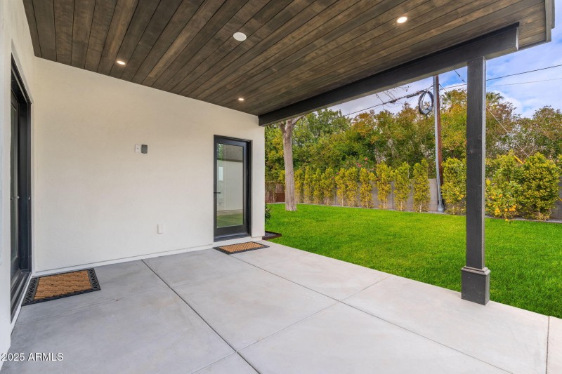 412 W Vermont Ave - 43 (2)
